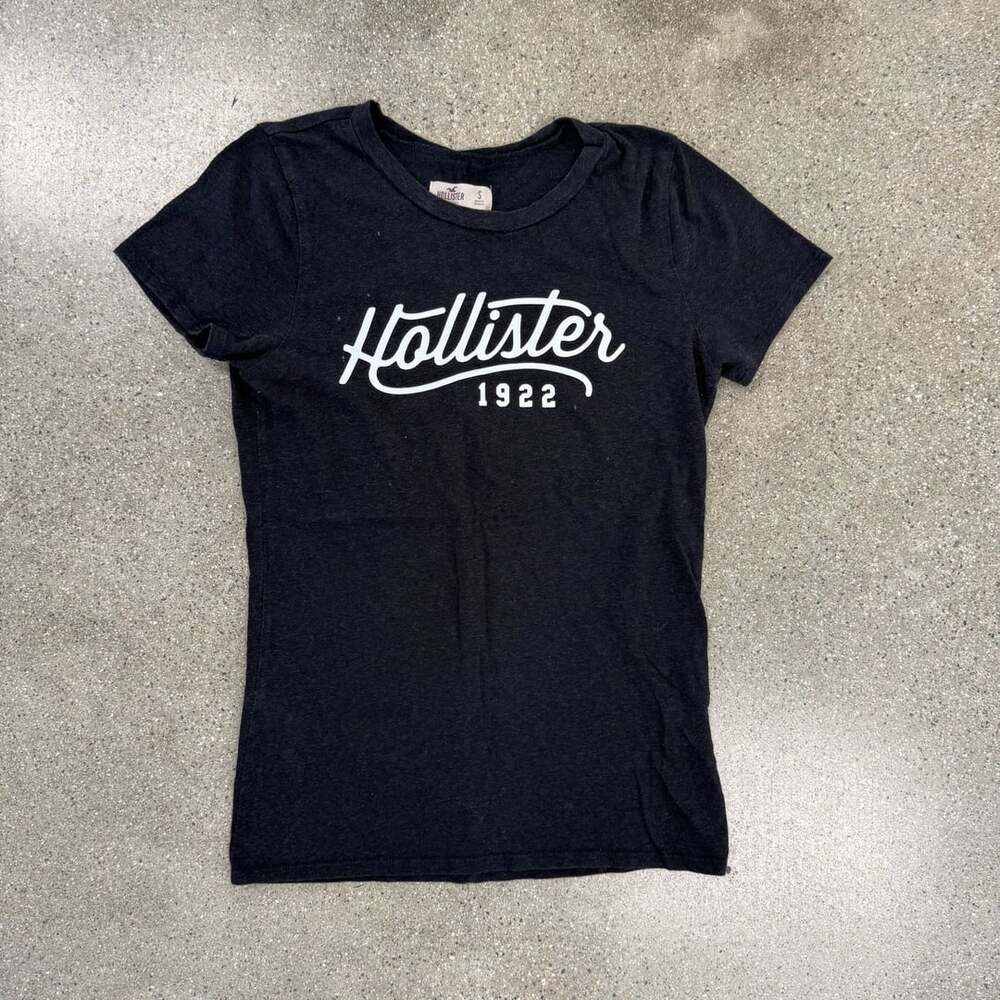 Hollister 1922 Script T-Shirt, Black, Size S